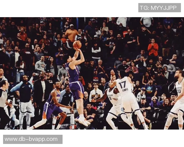 布克绝杀前三分未能命中坦言感到煎熬训练表现与比赛差距明显