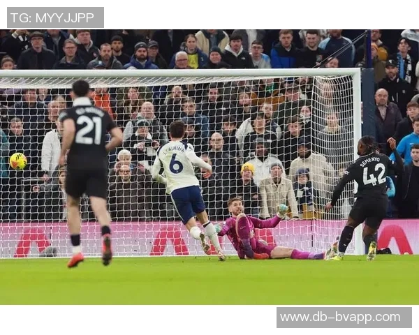 英超球队在欧冠赛场表现抢眼热刺成唯一未胜球队